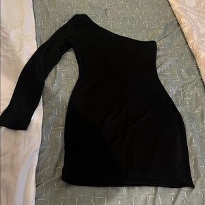 PrettyLittleThing Black One-Shoulder Long Sleeve Dress